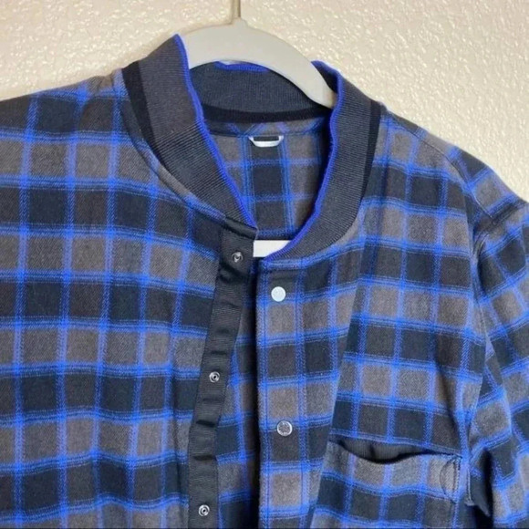 *SALE* Kit and Ace Tremont Button up Men’s size small - Picture 2 of 4